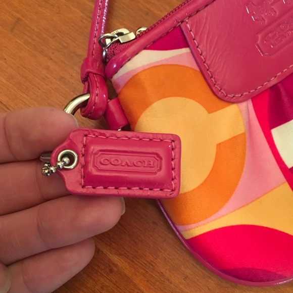 Coach Pink Sateen Scarf Print Wristlet - Picture 3 of 7